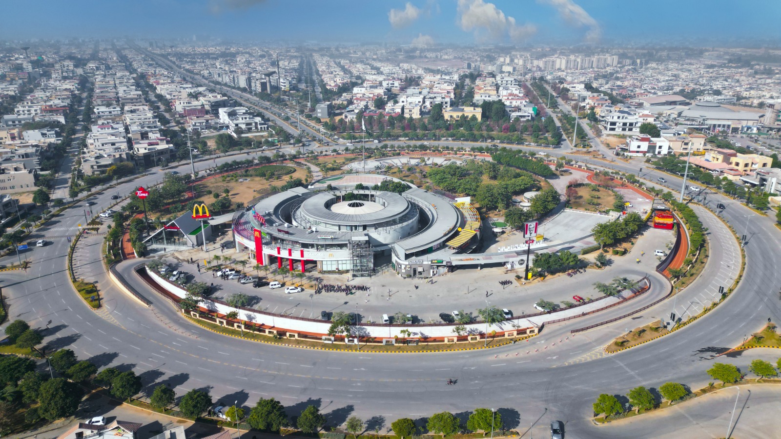 DHA Commercial Center